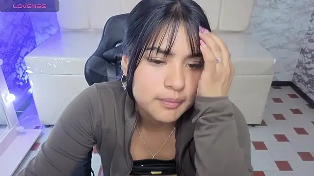 Paulette v online show from November 13, 1:09 am