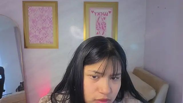 Paulette v online show from May 8, 1:04 pm