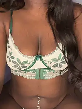 Snapshot of 3xoticNiyah chatting on May 24, 8:31 pm 3xoticNiyah online show from May 24, 8:31 pm