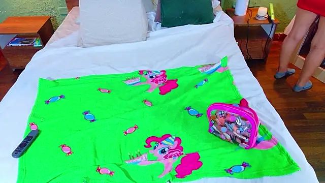 tinyy whore18 online show from April 4, 8:32 am