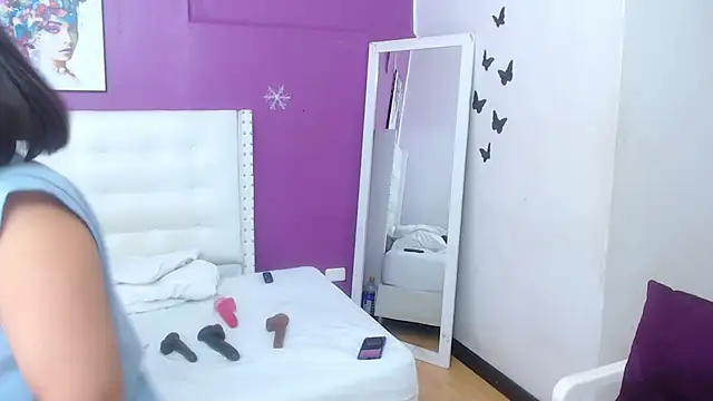 tinyy whore18 online show from February 24, 7:59 pm