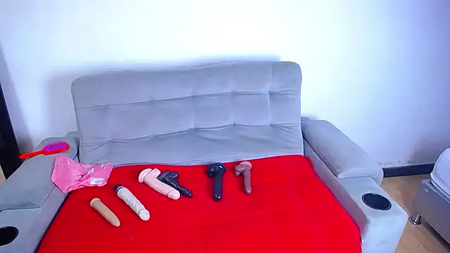 tinyy whore18 online show from February 14, 6:02 am