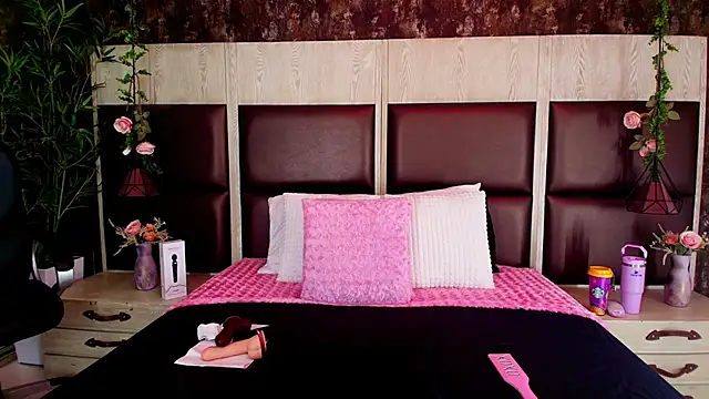 Bella Smiith  online show from November 8, 12:31 pm