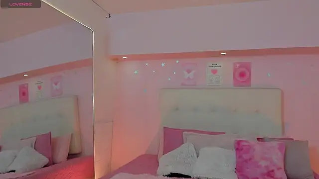 ScarlettDreamss7 online show from April 14, 11:37 am