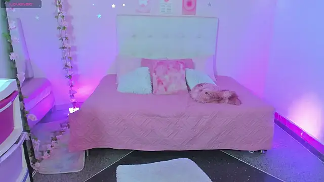 ScarlettDreamss7 online show from December 18, 11:58 am