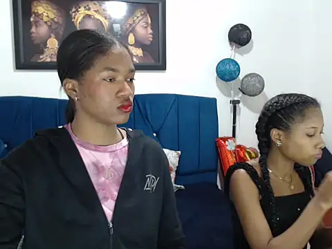 Snapshot of LITTLEDOLLHOT chatting on February 24, 2:15 pm LITTLEDOLLHOT online show from February 24, 2:15 pm