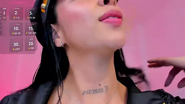 sophierooy22 online show from November 18, 5:16 pm