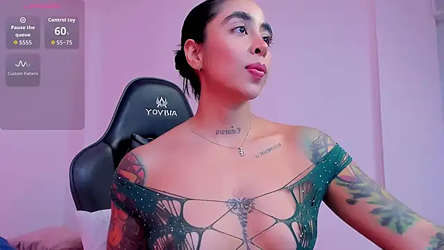 sophierooy22 online show from November 28, 5:46 pm