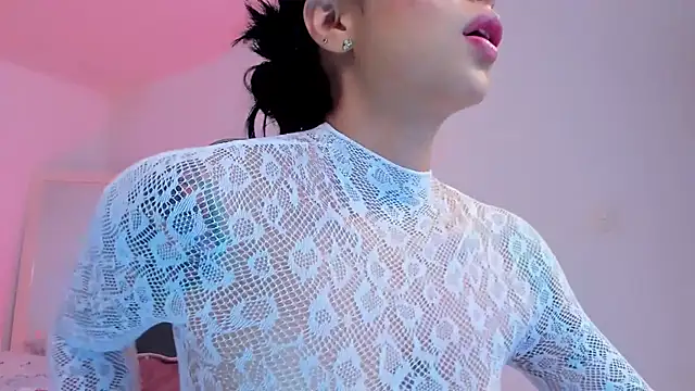 sophierooy22 online show from April 1, 10:07 pm