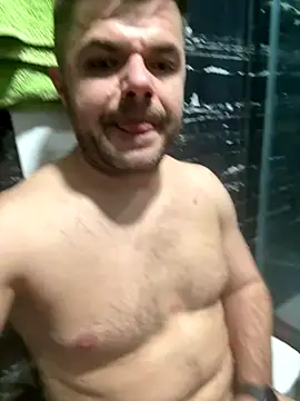 Snapshot of Themask8889 chatting on December 23, 12:22 am Themask8889 online show from December 23, 12:22 am