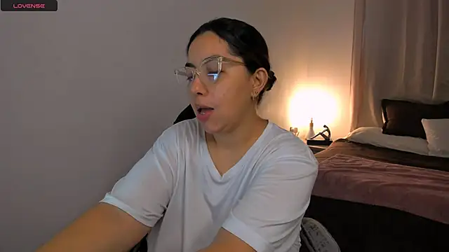 Snapshot of brithany_olson25 chatting on September 12, 12:05 pm brithany olson25 online show from September 12, 12:05 pm