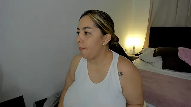 brithany olson25 online show from March 11, 1:05 pm