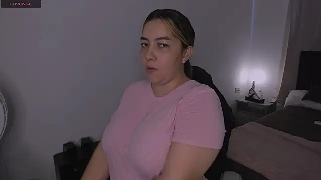 brithany olson25 online show from March 28, 9:38 pm