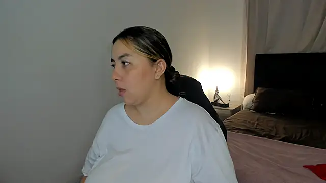 brithany olson25 online show from April 18, 2:47 am