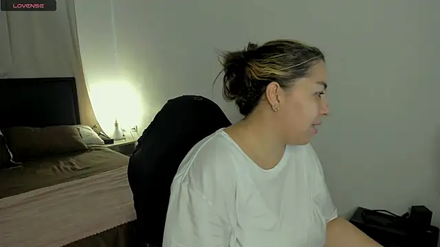 brithany olson25 online show from March 20, 9:38 pm