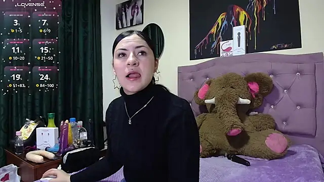 Emmie Hot online show from February 19, 12:02 pm