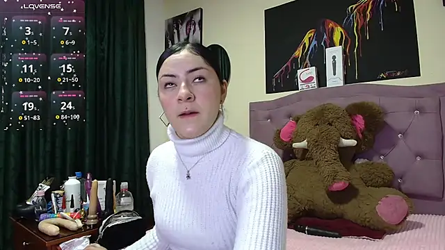 Emmie Hot online show from March 11, 11:48 am