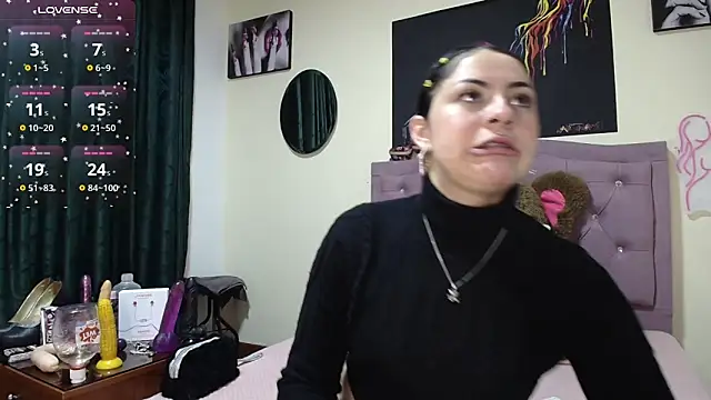 Emmie Hot online show from November 14, 12:09 pm