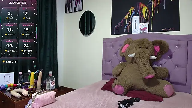 Emmie Hot online show from April 13, 11:36 am