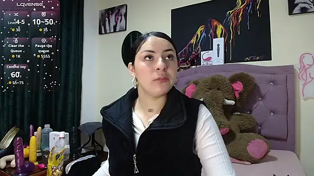 Emmie Hot online show from November 13, 12:09 pm