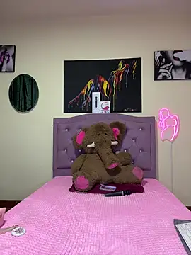 Emmie Hot online show from March 26, 12:25 pm