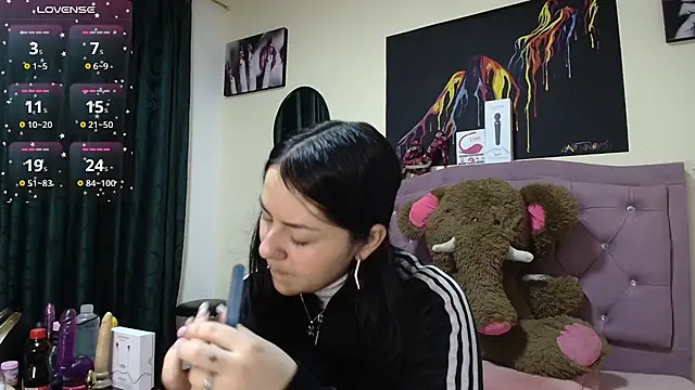 Emmie Hot online show from November 10, 12:21 pm