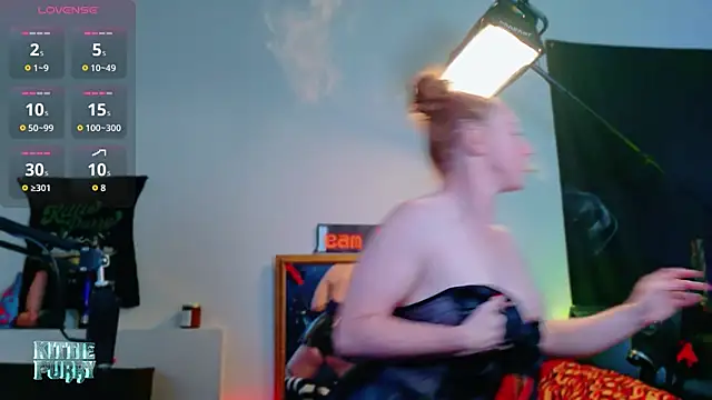 KittiePurry69 online show from November 10, 5:01 am