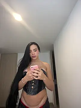 Snapshot of valerietnt chatting on February 10, 3:35 am valerietnt online show from February 10, 3:35 am