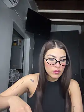thompsonabella666 online show from April 9, 3:52 am