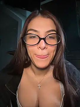 thompsonabella666 online show from March 29, 9:16 pm