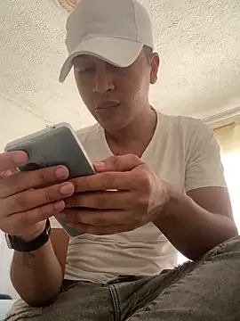 Snapshot of Diegosavage3 chatting on February 4, 8:38 pm Diegosavage3 online show from February 4, 8:38 pm