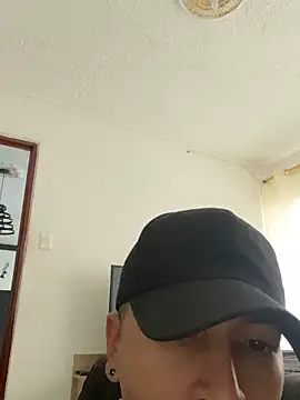 Snapshot of Diegosavage3 chatting on February 19, 9:03 pm Diegosavage3 online show from February 19, 9:03 pm