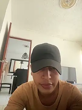 Snapshot of Diegosavage3 chatting on February 5, 8:46 pm Diegosavage3 online show from February 5, 8:46 pm