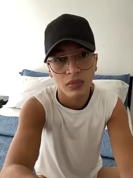 Snapshot of Diegosavage3 chatting on September 17, 6:54 pm Diegosavage3 online show from September 17, 6:54 pm