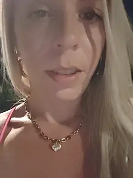 SweetyNinaOff1 online show from June 25, 9:53 pm