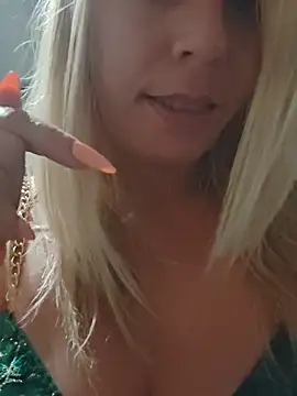 Snapshot of SweetyNinaOff1 chatting on October 15, 12:20 am SweetyNinaOff1 online show from October 15, 12:20 am