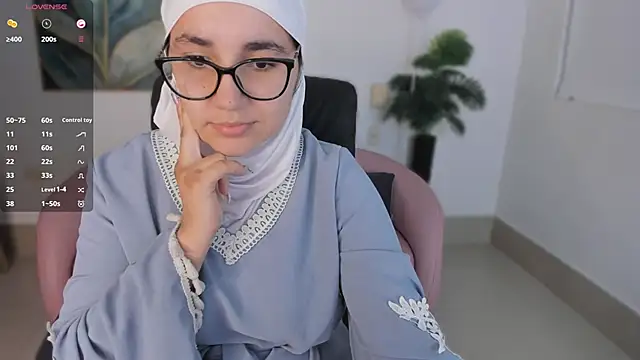Ayha khalaf online show from October 7, 1:28 am