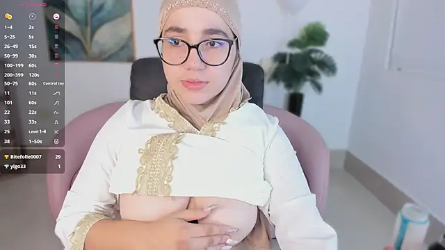 Ayha khalaf online show from October 5, 1:18 am