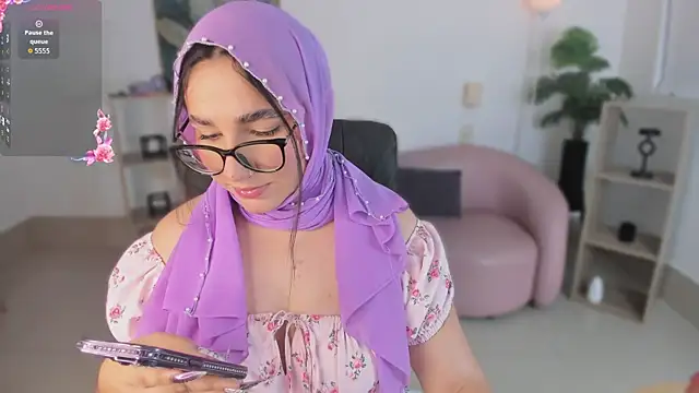 Ayha khalaf online show from January 15, 1:42 am