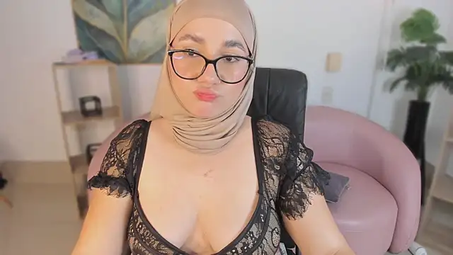 Ayha khalaf online show from January 11, 2:18 am