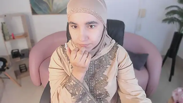 Ayha khalaf online show from October 22, 1:16 am