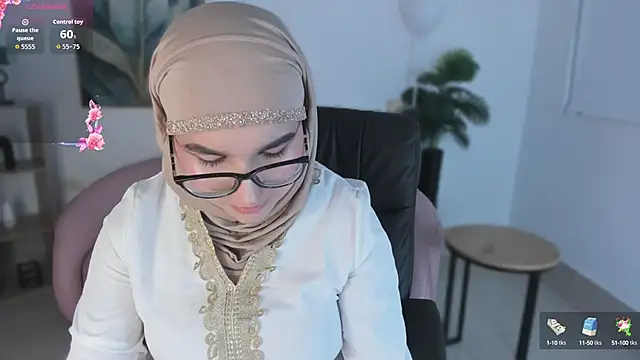 Ayha khalaf online show from September 21, 1:33 am