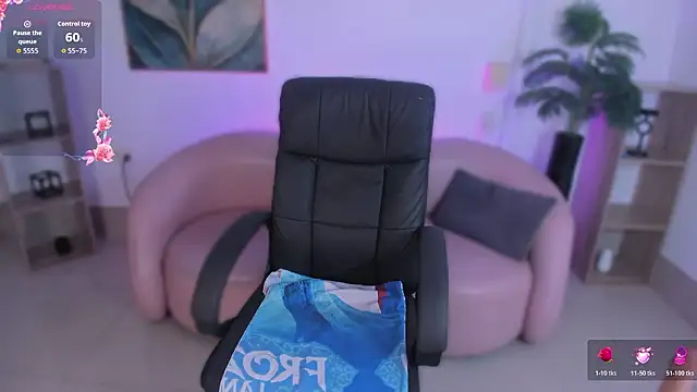 Ayha khalaf online show from February 22, 2:03 am