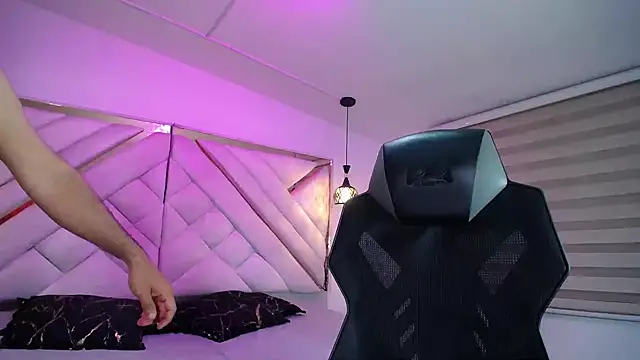 luxurycoupl online show from October 25, 3:28 am