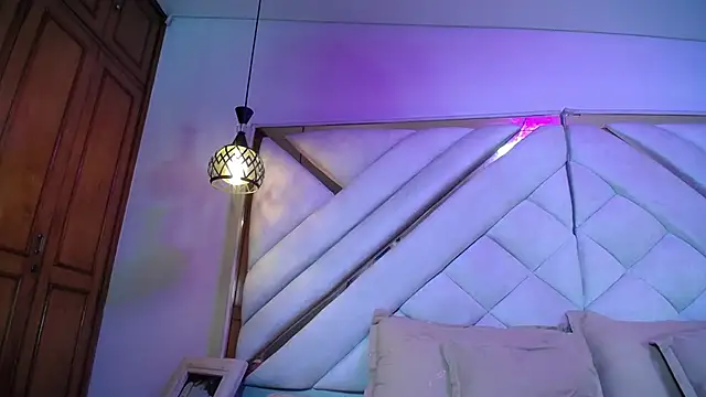 luxurycoupl online show from November 25, 3:18 am