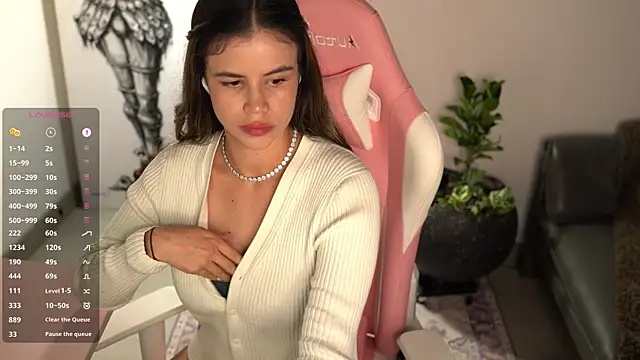 tatiana  cortes18 online show from April 13, 10:14 pm