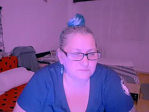 Marryllunax online show from November 27, 10:10 pm