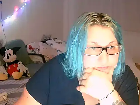 Marryllunax online show from December 3, 6:18 pm