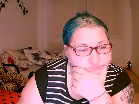 Marryllunax online show from January 17, 7:06 pm