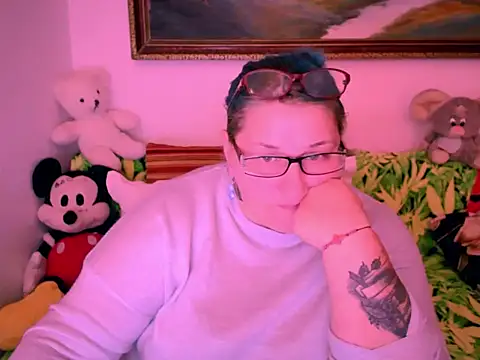 Marryllunax online show from October 13, 5:58 pm